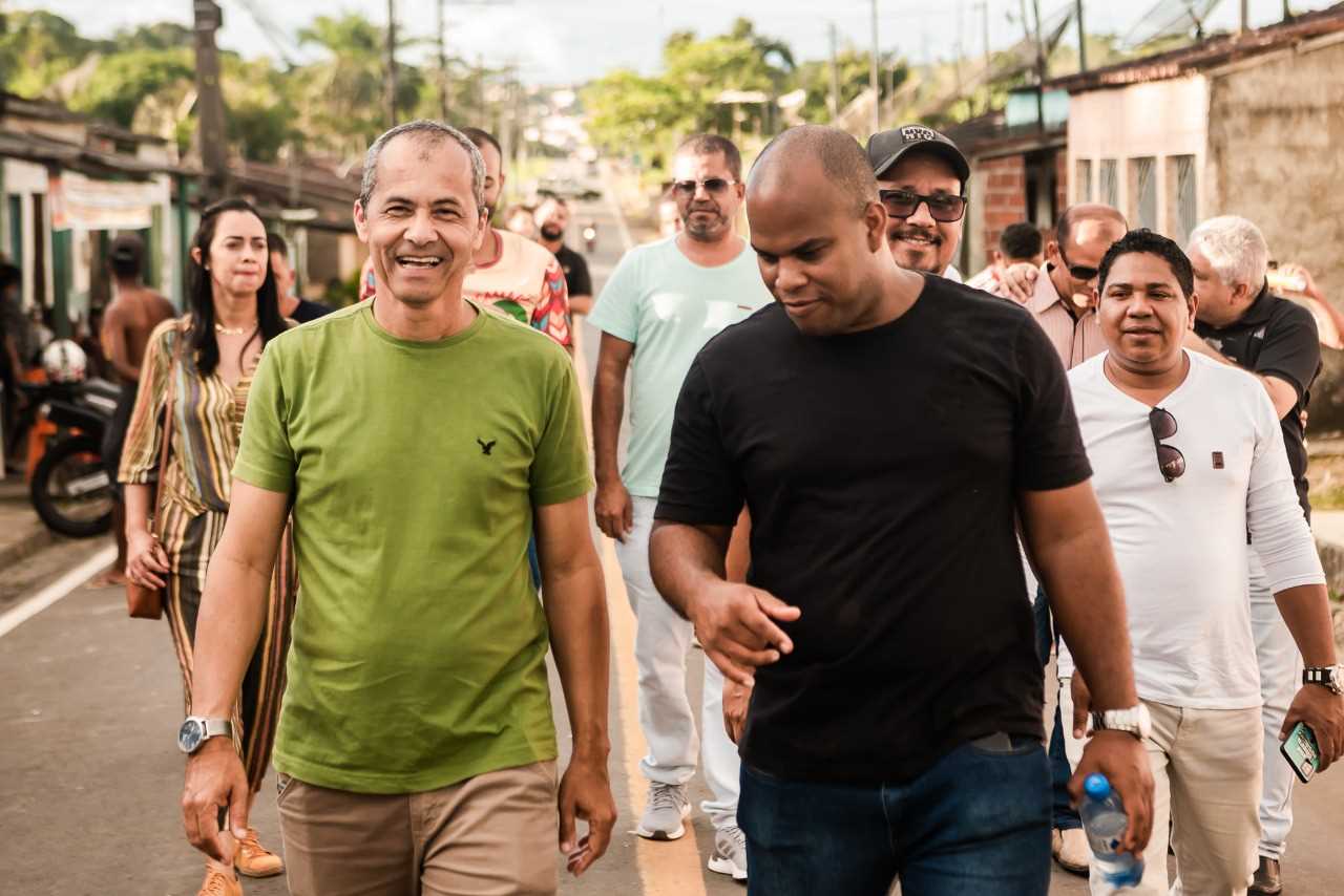 Camacã: Serviço de esgoto, asfalto e revitalização de praças foram entregues em Leoventura oficialmente